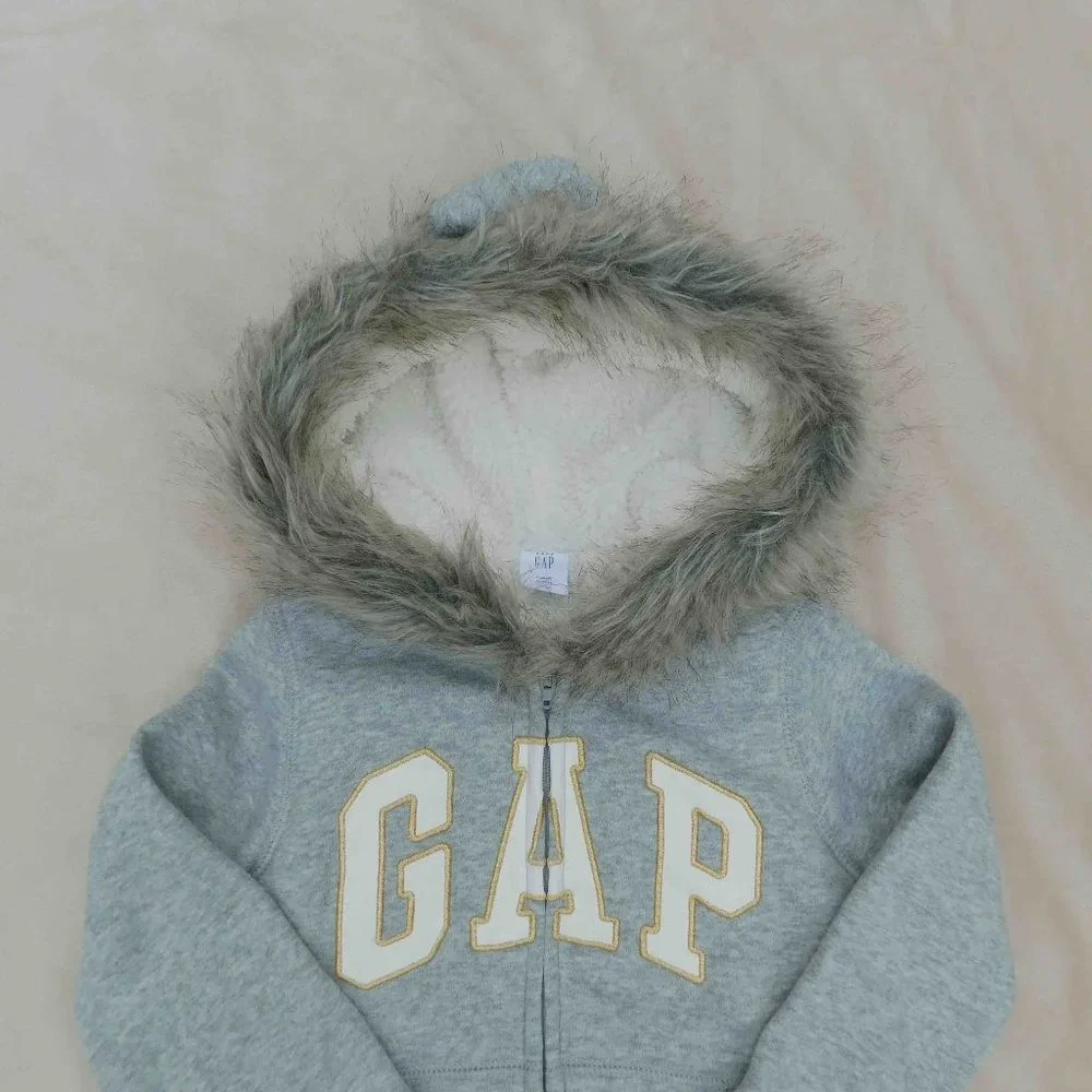 Gap 4T Thick Soft Sherpa-Lined Zip Front Logo Hoodie